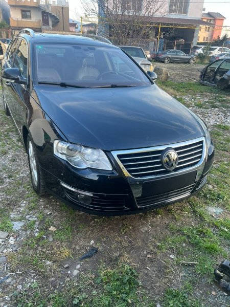 Tirane, shes makine Passat Nafte, e zeze tiptronik Kondicioner 20.000 km 5.000 €