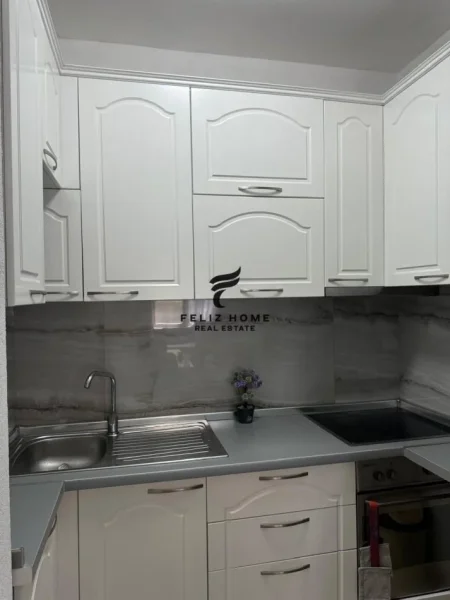 Tirane, jepet me qera apartament 2+1+Ballkon Kati 1, 87 m² 650 € (DON BOSKO)