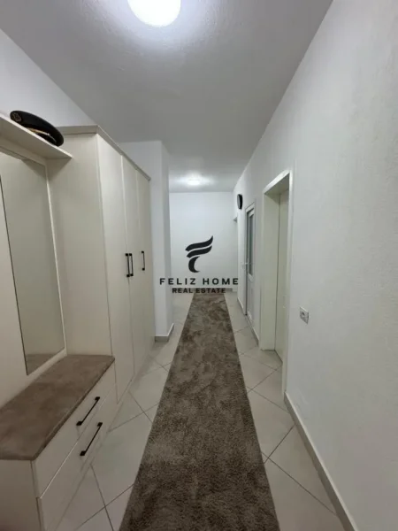Tirane, jepet me qera apartament 2+1+Ballkon Kati 1, 87 m² 650 € (DON BOSKO)