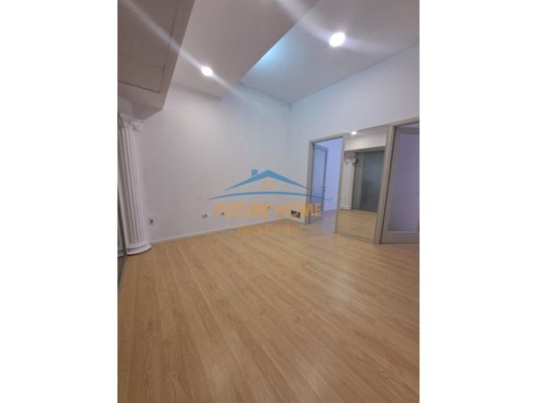 Tirane, jepet me qera apartament Kati 1, 80 m² 1.520 € (QENDER TIRANE)