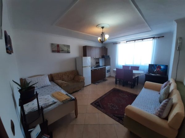 Tirane, jepet me qera apartament 1+1 Kati 3, 70 m² 500 € (PEDIATRIA)