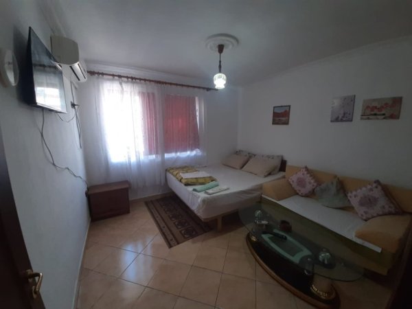 Tirane, jepet me qera apartament 1+1 Kati 3, 70 m² 500 € (PEDIATRIA)