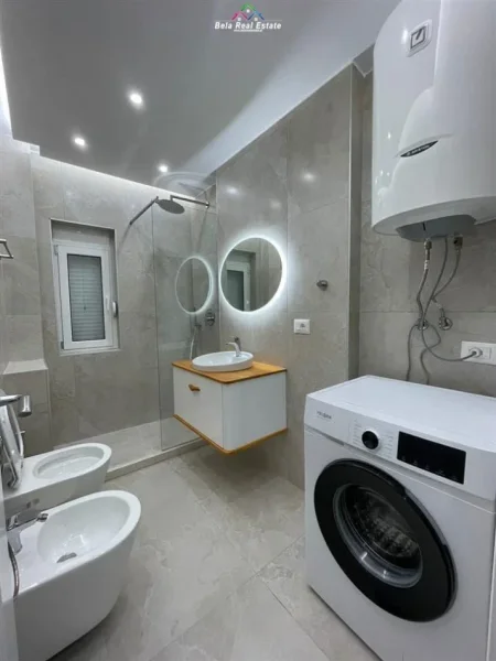 Tirane, jepet me qera apartament 2+1 Kati 4, 75 m² 550 € (ali demi)
