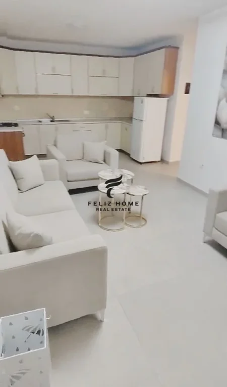 Tirane, jepet me qera apartament 2+1 Kati 4, 95 m² 700 € (ISH EKSPOZITA)