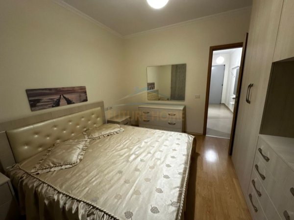 Tirane, jepet me qera apartament 1+1 Kati 5, 62 m² 550 € (21 Dhjetori)