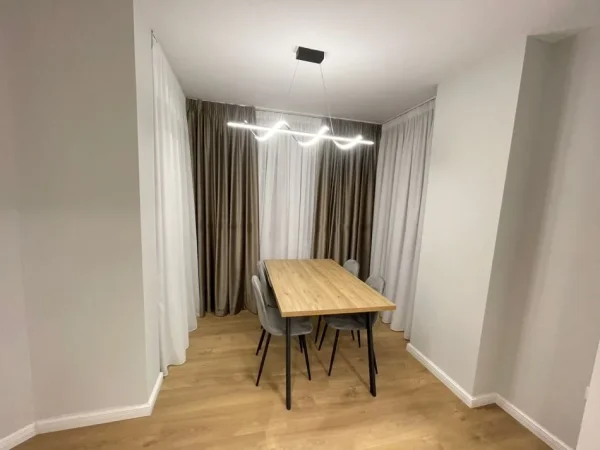 Tirane, shitet apartament 1+1 Kati 5, 65 m² 135.000 € (Komuna e Parisit)