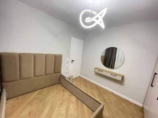Tirane, shitet apartament 1+1 Kati 5, 65 m² 135.000 € (Komuna e Parisit)