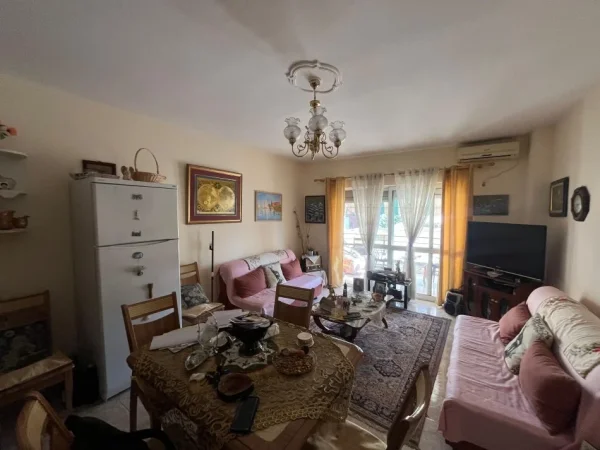 Tirane, shitet apartament 2+1+Aneks+Ballkon Kati 3, 91 m² 218.400 € (Rruga Myslym Shyri)