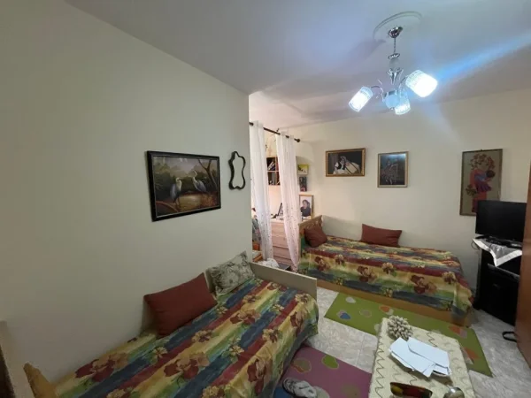 Tirane, shitet apartament 2+1+Aneks+Ballkon Kati 3, 91 m² 218.400 € (Rruga Myslym Shyri)