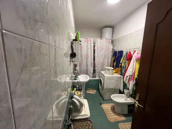 Tirane, shitet apartament 2+1+Aneks+Ballkon Kati 3, 91 m² 218.400 € (Rruga Myslym Shyri)