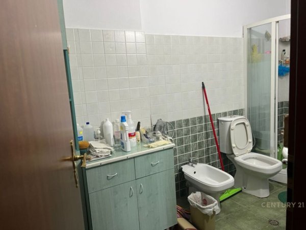 Tirane, shitet apartament 2+1 Kati 5, 88 m² 140.000 € (Rruga Bardhyl)
