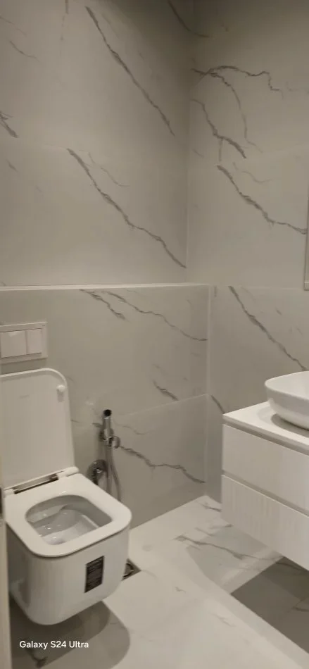 Tirane, jepet me qera apartament 2+1 Kati 4, 125 m² 1.200 € (Rruga e Kavajes)