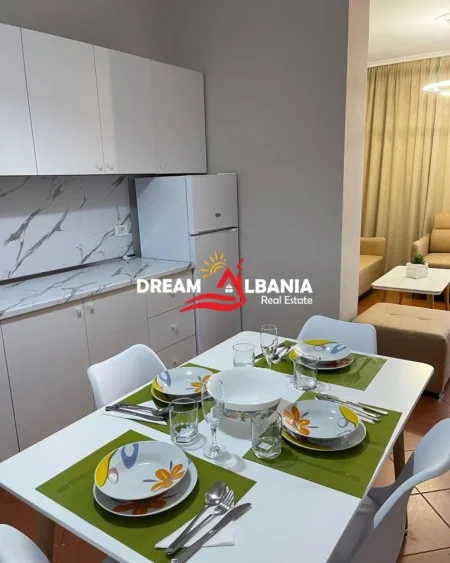 Tirane, jepet me qera apartament 2+1+Ballkon Kati 7, 85 m² 800 € (Ne rrugen Sami Frasheri, prane gjimnazit "Petro Nini Luarasi")