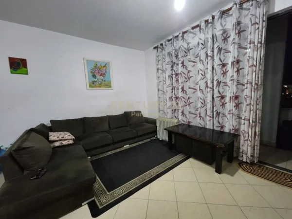 Tirane, shitet apartament 2+1 Kati 5, 92 m² 110.000 € (Yzberisht)