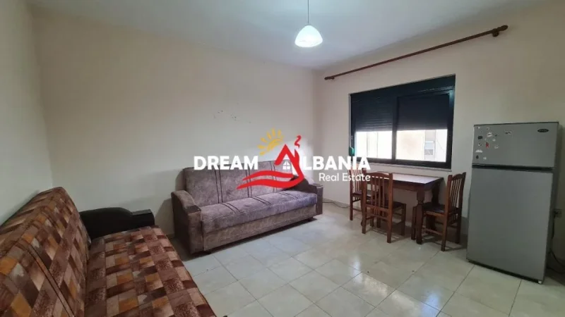 Tirane, shitet apartament 1+1+Ballkon Kati 4, 56 m² 110.000 € (Tek Kryqezimi i Brrylit)