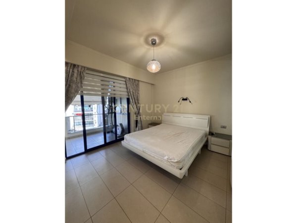 Tirane, jap me qera apartament 3+1+2+POST PARKIMI , 136 m² 1.300 € (Rruga e Kosovarëve)