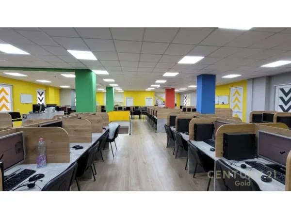 Tirane, jepet me qera ambjent biznesi Kati 1, 560 m² 7.000 € (Shkolla Servete Maci, Rruga e Dibres)