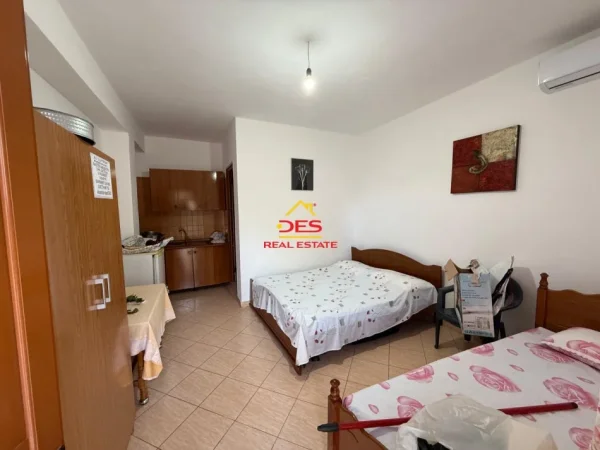 Vlore, jepet me qera hotel Kati 0, 11.500 € (Rruga Dhimitër Konomi)