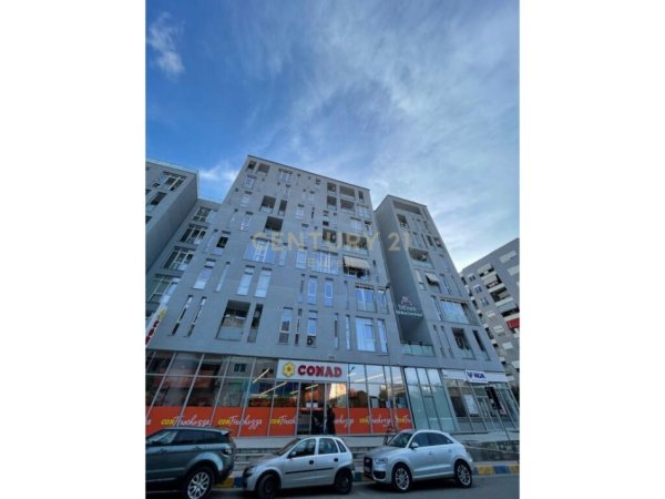 Tirane, jap me qera ambjent biznesi , 71 m² 750 € (Komuna e Parisit)