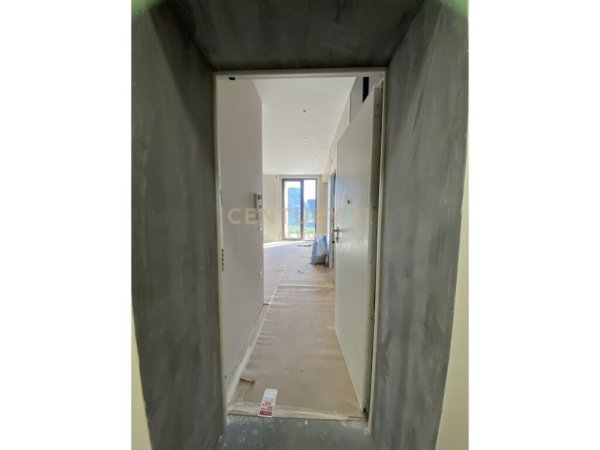 Tirane, jap me qera apartament 2+1+2+POST PARKIMI+Ballkon , 90 m² 1.600 € (Rruga e Kosovarëve)