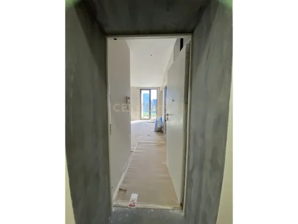 Tirane, jap me qera apartament 2+1+2+POST PARKIMI+Ballkon , 90 m² 1.600 € (Rruga e Kosovarëve)