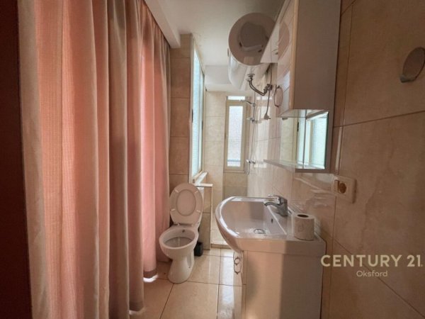 Tirane, jap me qera apartament 2+1+2 , 93 m² 700 € (Kopshti Botanik Zoologjik)