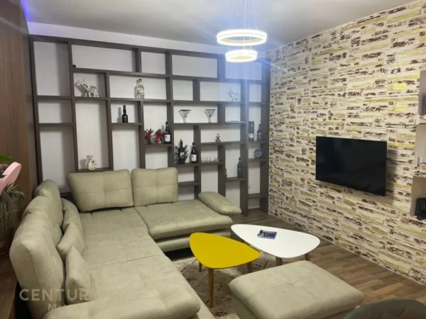 Tirane, jap me qera apartament 2+1+2 , 104 m² 650 € (Kopshti Botanik Zoologjik)