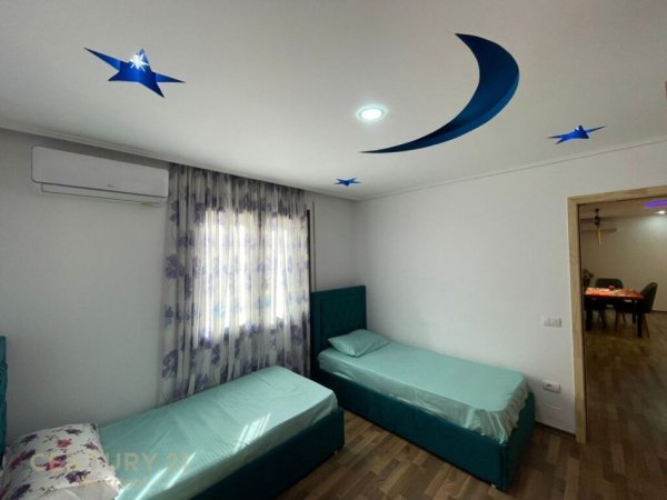 Tirane, jap me qera apartament 2+1+2 , 104 m² 650 € (Kopshti Botanik Zoologjik)