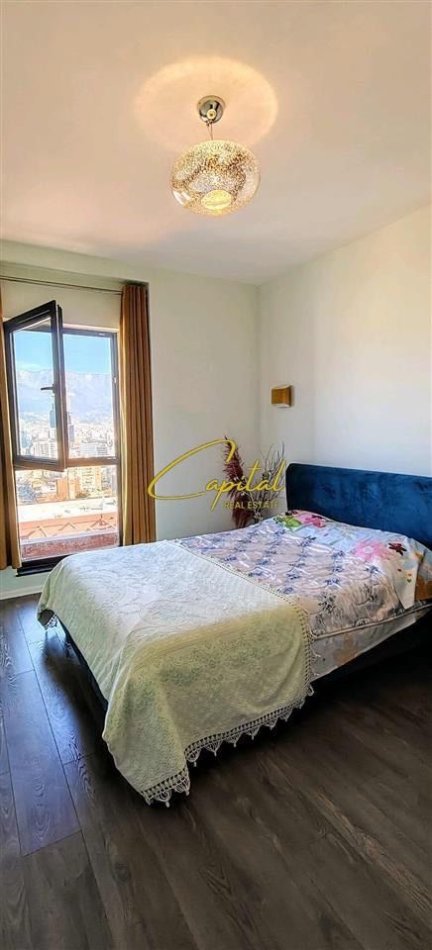 Tirane, jepet me qera apartament 1+1 Kati 21, 89 m² 830 € (GARDEN BUILDING)