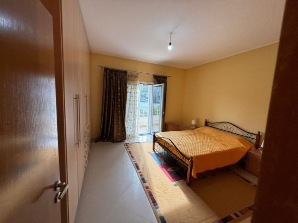 Tirane, jepet me qera apartament 2+1+Aneks+Ballkon Kati 2, 115 m² 450 € (selite)