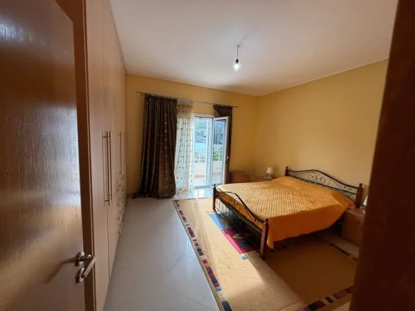 Tirane, jepet me qera apartament 2+1+Aneks+Ballkon Kati 2, 115 m² 450 € (selite)