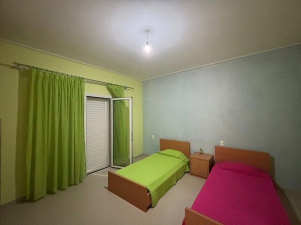 Tirane, jepet me qera apartament 2+1+Aneks+Ballkon Kati 2, 115 m² 450 € (selite)