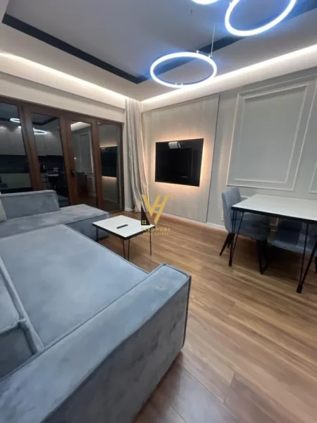 Tirane, shitet apartament 1+1+Ballkon Kati 10, 65 m² 175.000 € (KOMUNA E PARISIT)