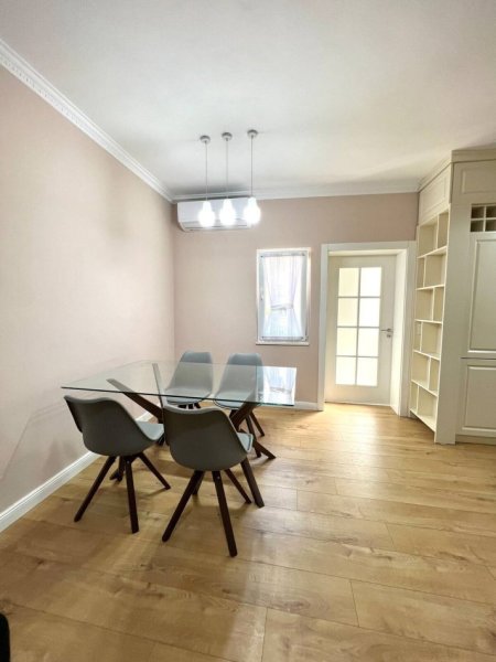 jepet me qera apartament 2+1 Kati 5,BLLOK, 80 m² 650 €