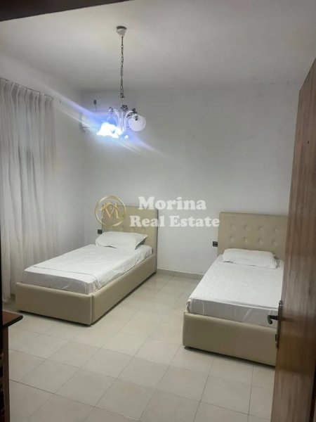 Tirane, jepet me qera apartament 3+1 Kati 1, 100 m² 700 € (Selvia)