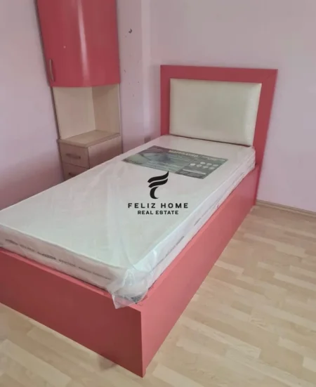 Tirane, jepet me qera apartament 1+1+Ballkon Kati 5, 106 m² 700 € (RRUGA E KOSOVAREVE)