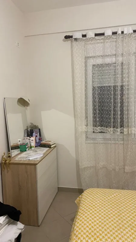 Tirane, jepet me qera apartament 2+1+Ballkon Kati 2, 105 m² 350 € (Fresku)