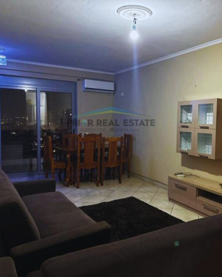 Tirane, jepet me qera apartament 2+1+Ballkon Kati 2, 90 m² 450 € (Spital Hygea)