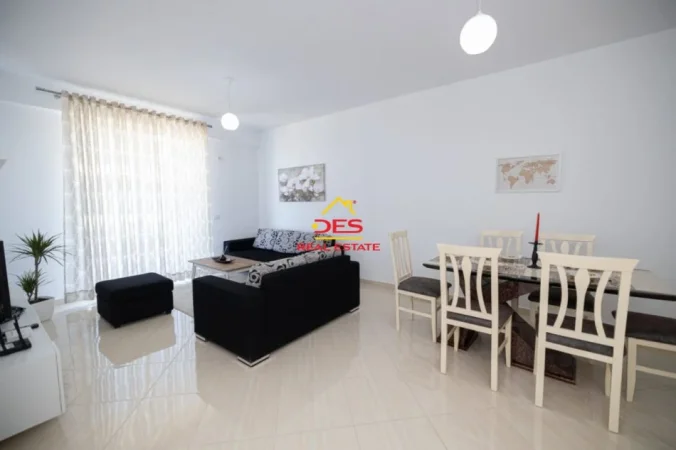 Vlore, jepet me qera apartament 2+1+Ballkon Kati 7, 108 m² 500 € (Rruga Sazani)