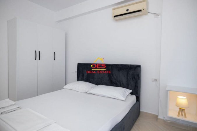 Vlore, jepet me qera apartament 2+1+Ballkon Kati 7, 108 m² 500 € (Rruga Sazani)