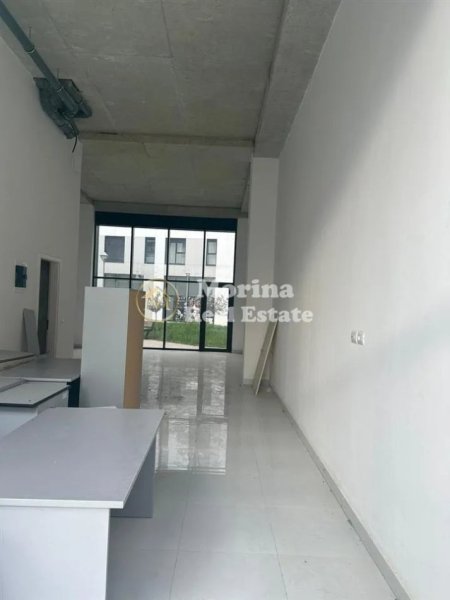Tirane, jepet me qera ambjent biznesi Kati 0, 80 m² 800 € (Bulevardi i Ri)