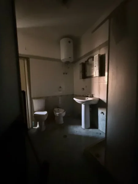 Durres, shitet apartament 2+1+Aneks+Ballkon Kati 3, 100 m² 100.000 € (Rruga Pavaresia)