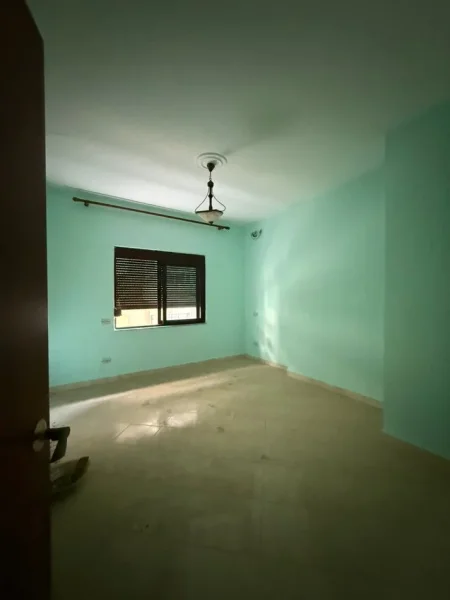 Durres, shitet apartament 2+1+Aneks+Ballkon Kati 3, 100 m² 100.000 € (Rruga Pavaresia)