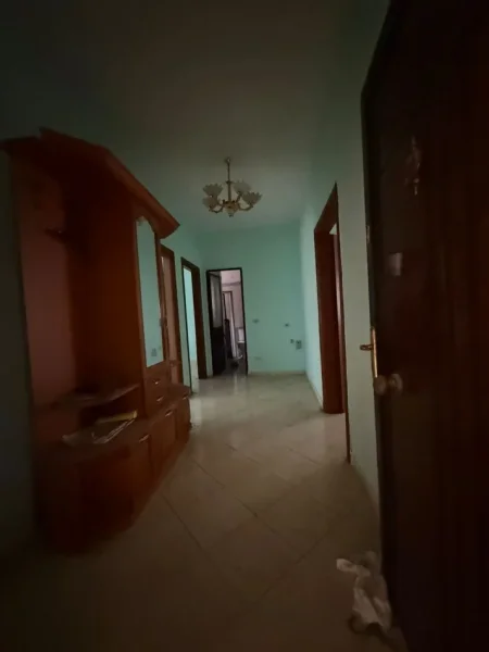 Durres, shitet apartament 2+1+Aneks+Ballkon Kati 3, 100 m² 100.000 € (Rruga Pavaresia)