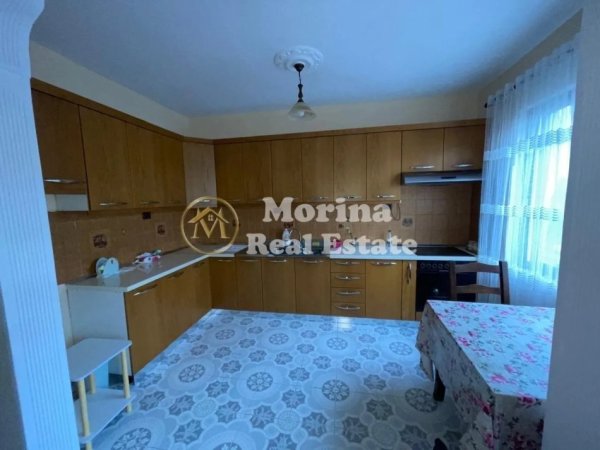 Tirane, jepet me qera apartament 3+1+Ballkon Kati 1, 140 m² 450 € (Ali Demi)