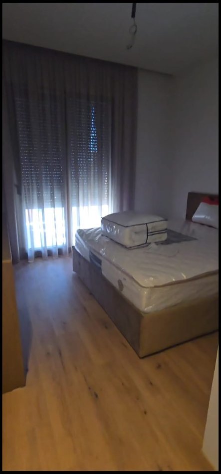 Tirane, jepet me qera apartament 2+1 Kati 5, 125 m² 1.000 € (21 Dhjetori)