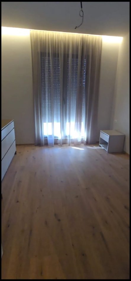 Tirane, jepet me qera apartament 2+1 Kati 5, 125 m² 1.000 € (21 Dhjetori)