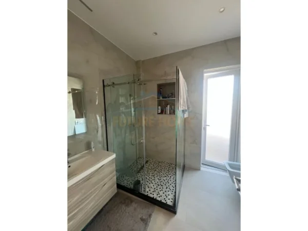 Tirane, jepet me qera Vile 4 Katshe , 480 m² 6.500 € (Sauk i vjeter)