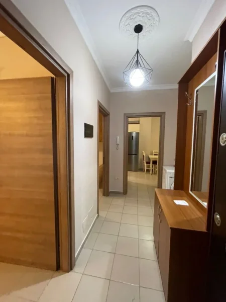 Tirane, jepet me qera apartament 2+1+Ballkon Kati 5, 92 m² 460 € (Astir)