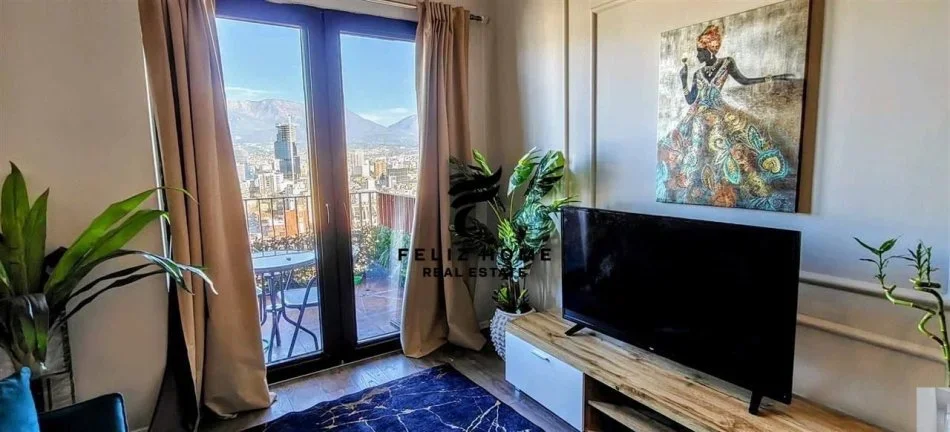 Tirane, jepet me qera apartament 1+1+Ballkon Kati 21, 78 m² 830 € (RRUGA E KAVAJES)